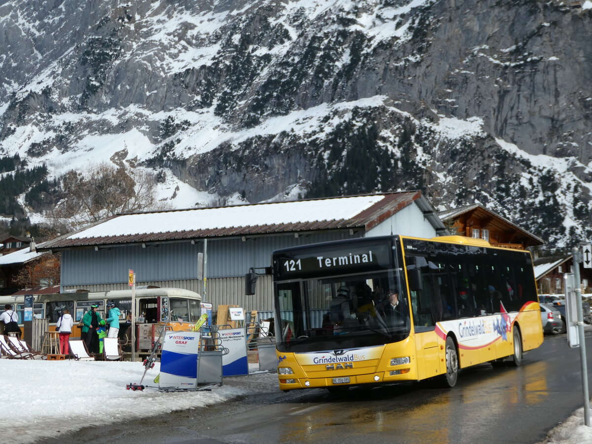 (246'266) - Grindelwaldbus, Grindelwald - Nr. 12/BE 356'085 - MAN am 17. Februar 2023 in Grindelwald, Steinacher