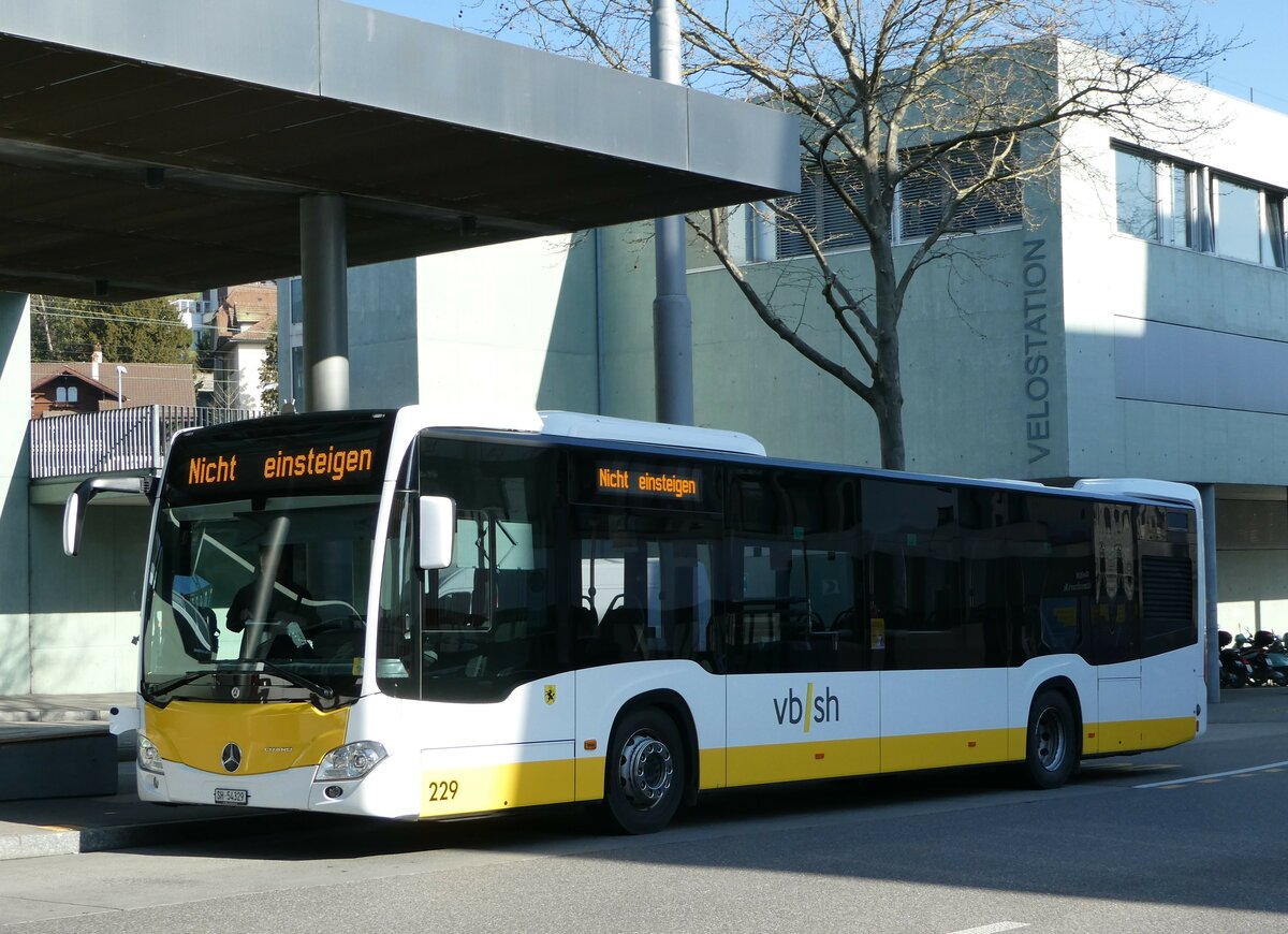 (248'037) - VBSH Schaffhausen - Nr. 229/SH 54'329 - Mercedes am 6. April 2023 beim Bahnhof Schaffhausen