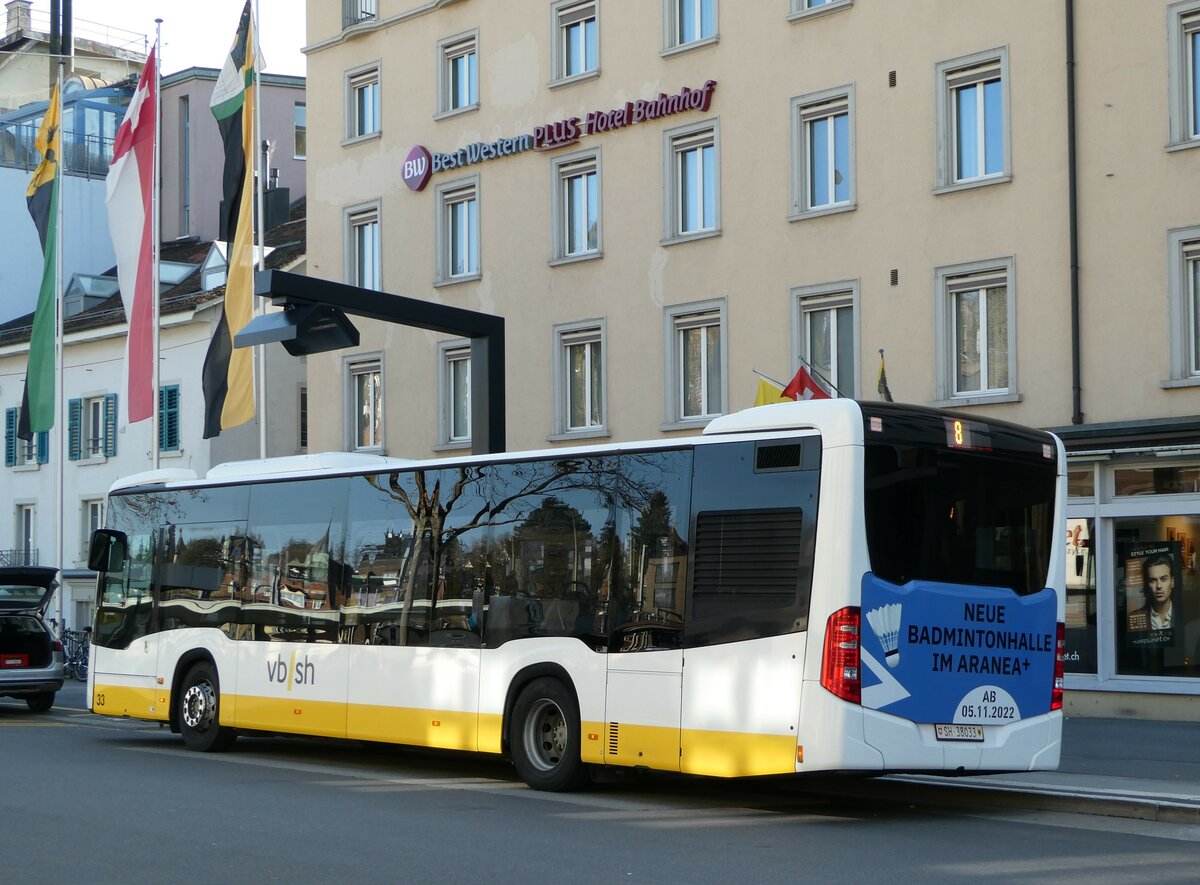 (248'063) - VBSH Schaffhausen - Nr. 33/SH 38'033 - Mercedes am 6. April 2023 beim Bahnhof Schaffhausen