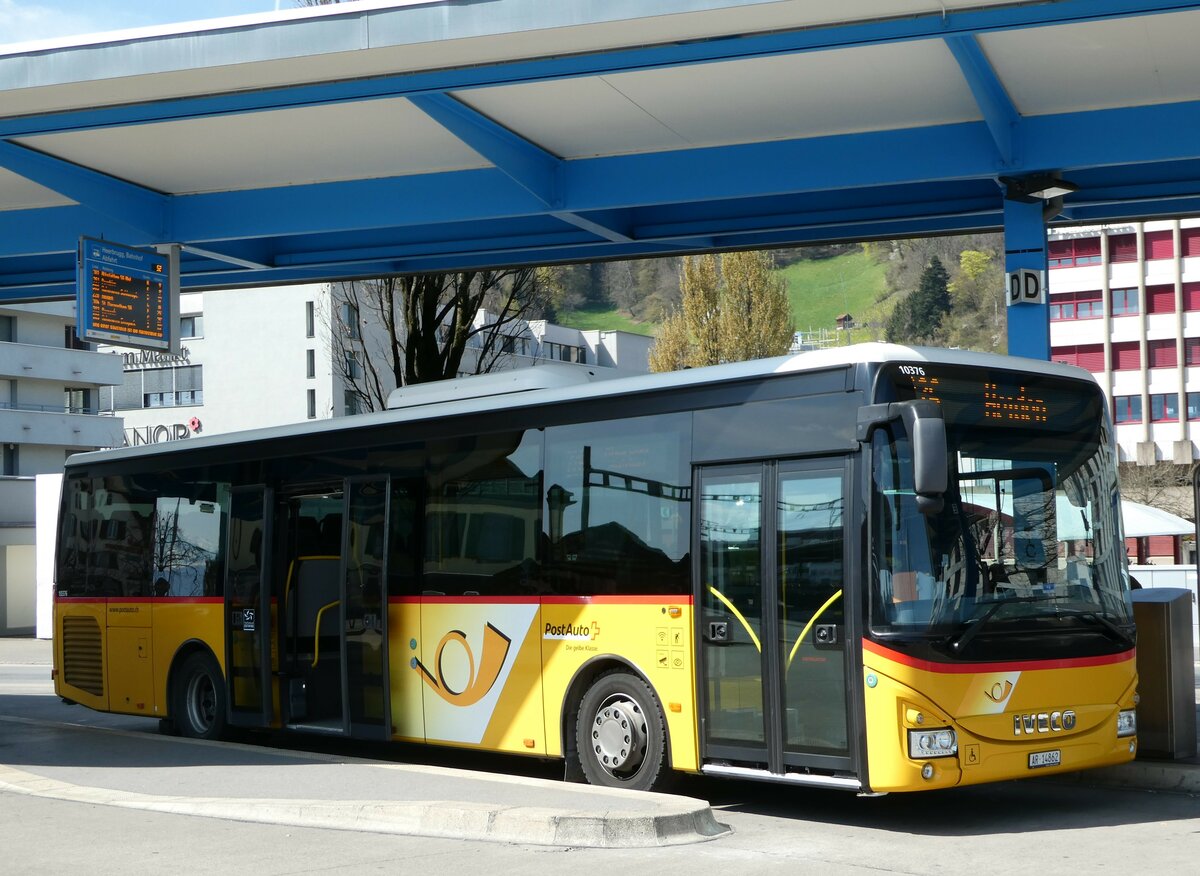 (248'110) - PostAuto Ostschweiz - AR 14'862/PID 10'376 - Iveco am 6. April 2023 beim Bahnhof Heerbrugg