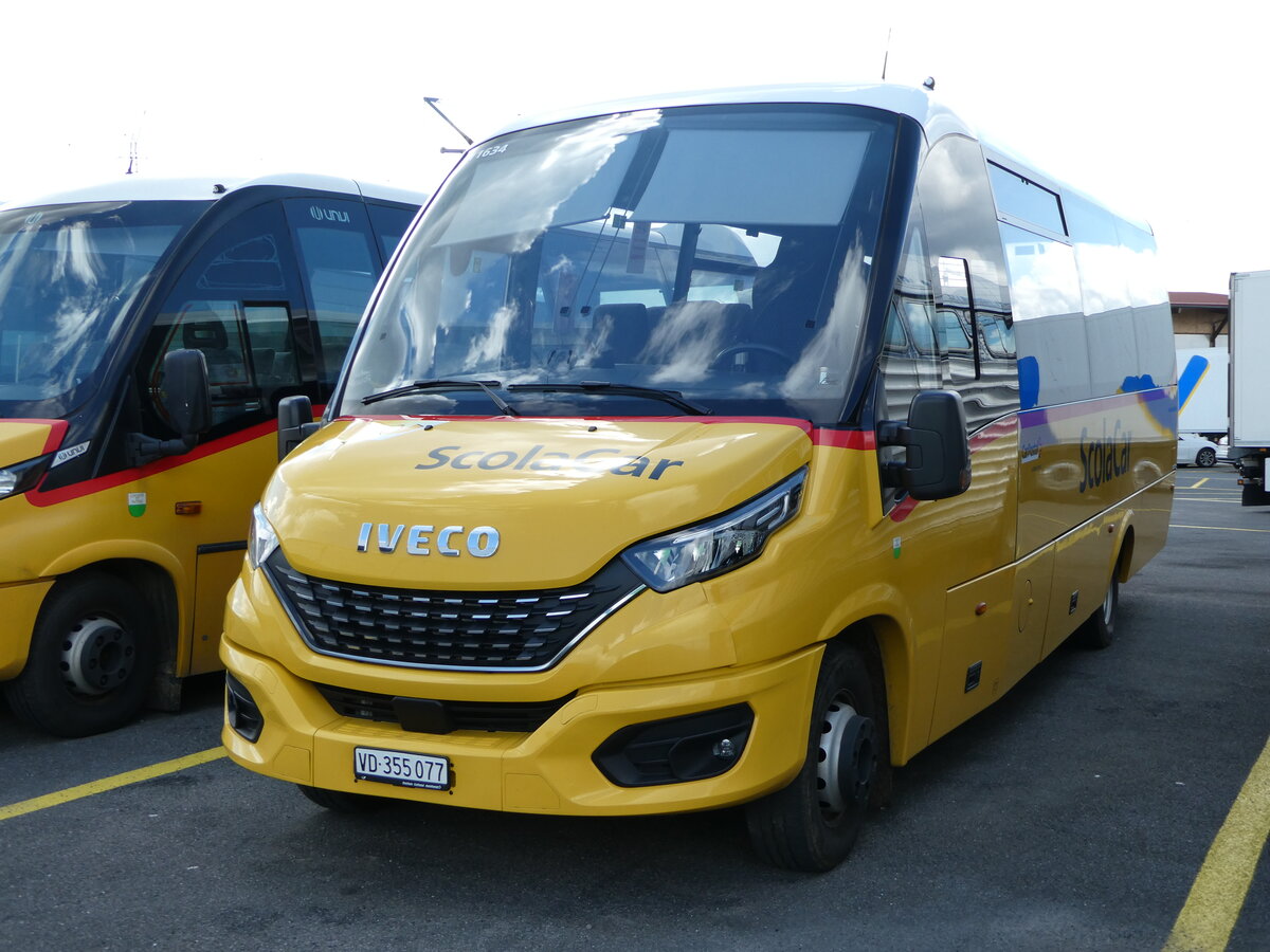 (248'203) - CarPostal Ouest - VD 355'077/PID 11'634 - Iveco/Rosero am 8. April 2023 in Kerzers, Interbus