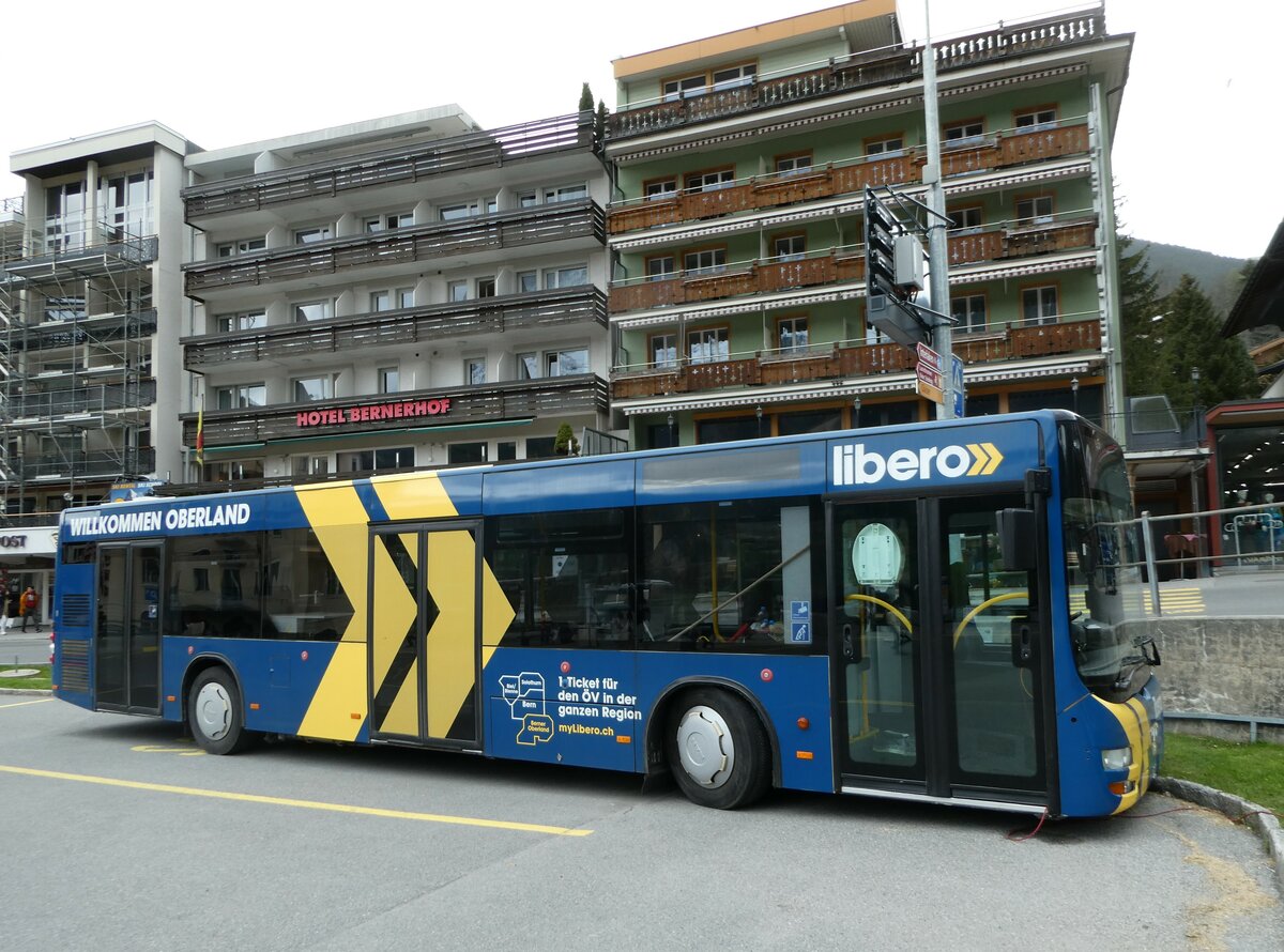 (249'212) - STI Thun - Nr. 128 - MAN am 28. April 2023 beim Bahnhof Grindelwald