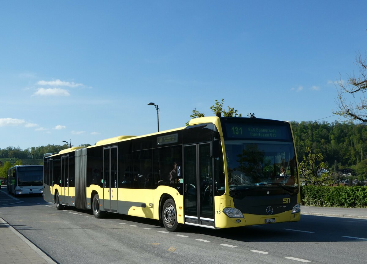 (249'516) - STI Thun - Nr. 172/BE 752'172 - Mercedes am 3. Mai 2023 beim Bahnhof Spiez