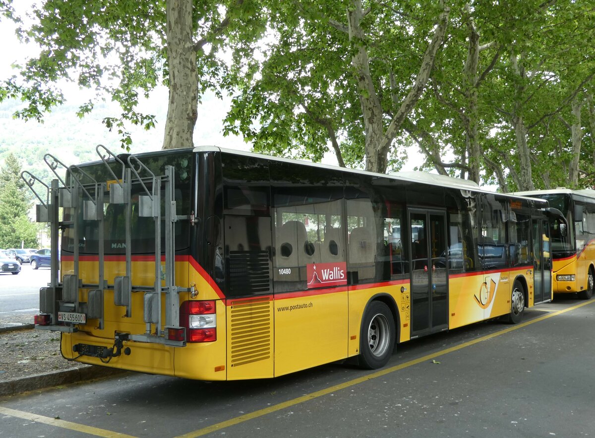 (250'381) - PostAuto Wallis - VS 455'600/PID 10'480 - MAN am 23. Mai 2023 in Brig, Garage