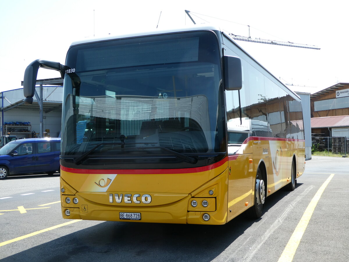 (250'710) - Flck, Brienz - Nr. 28/BE 868'728/PID 11'830 - Iveco am 29. Mai 2023 in Kerzers, Interbus