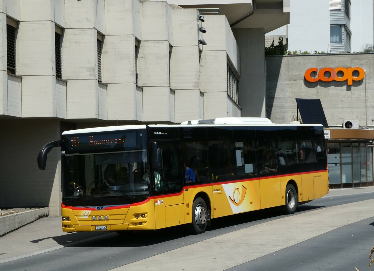 (252'418) - PostAuto Nordschweiz - BL 140'639/PID 10'966 - MAN am 7. Juli 2023 beim Bahnhof Laufen