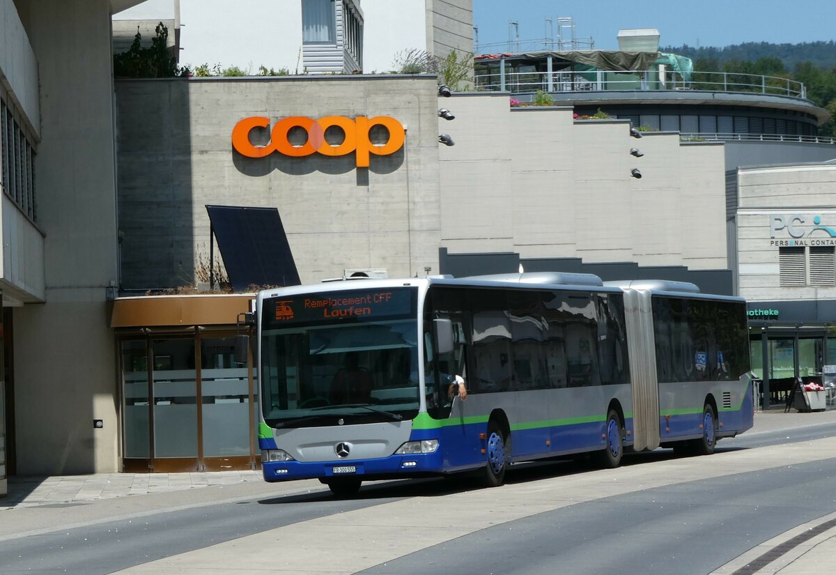 (252'427) - Intertours, Domdidier - Nr. 555/FR 300'555 - Mercedes (ex Nr. 412; ex TPL Lugano Nr. 412) am 7. Juli 2023 beim Bahnhof Laufen