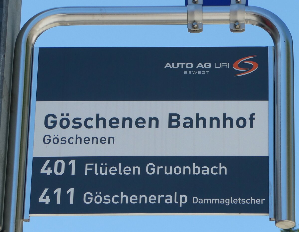 (252'540) - AUTO AG URI-Haltestellenschild - Gschenen, Bahnhof - am 9. Juli 2023