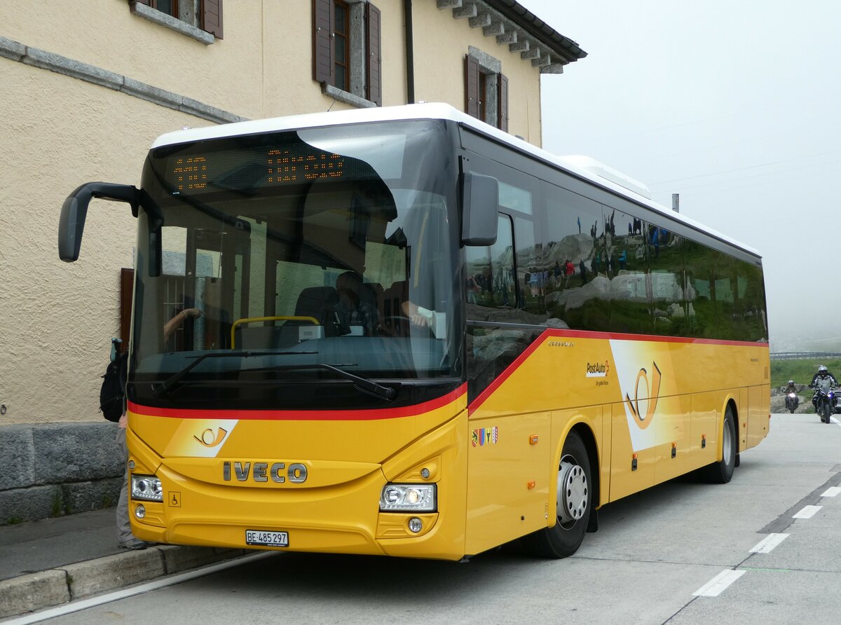 (252'872) - PostAuto Bern - Nr. 88/BE 485'297/PID 10'953 - Iveco am 23. Juli 2023 in Gotthard, Passhhe