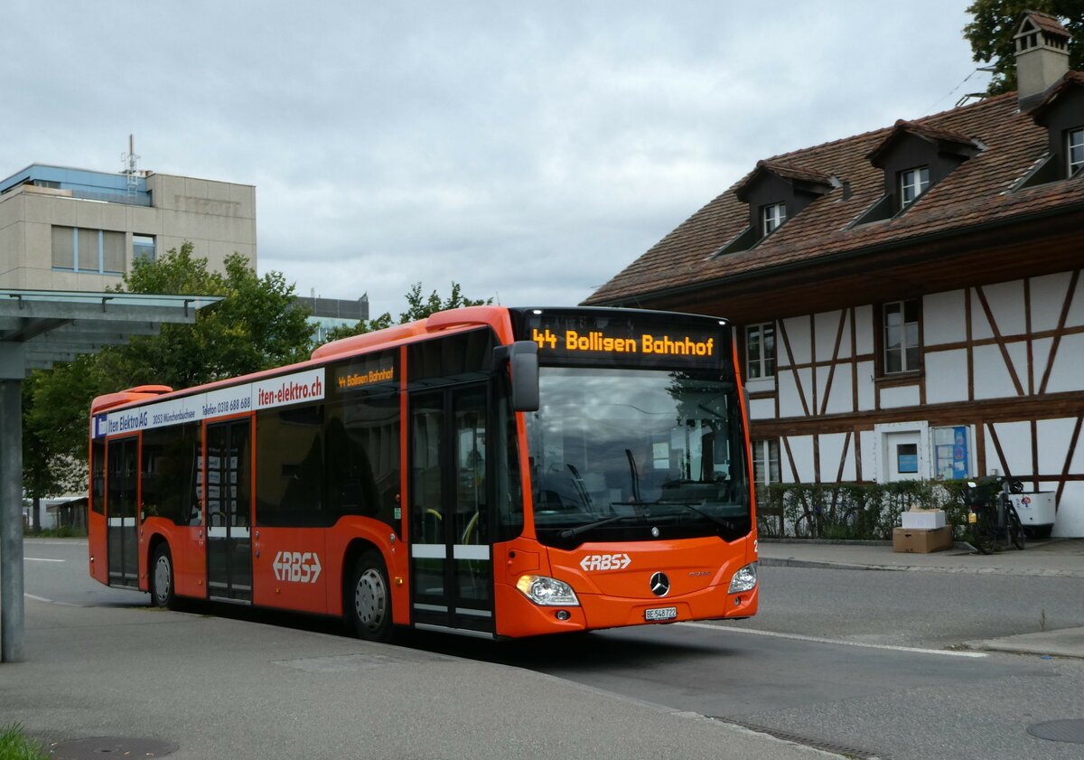 (253'534) - RBS Worblaufen - Nr. 22/BE 548'722 - Mercedes am 9. August 2023 beim Bahnhof Gmligen