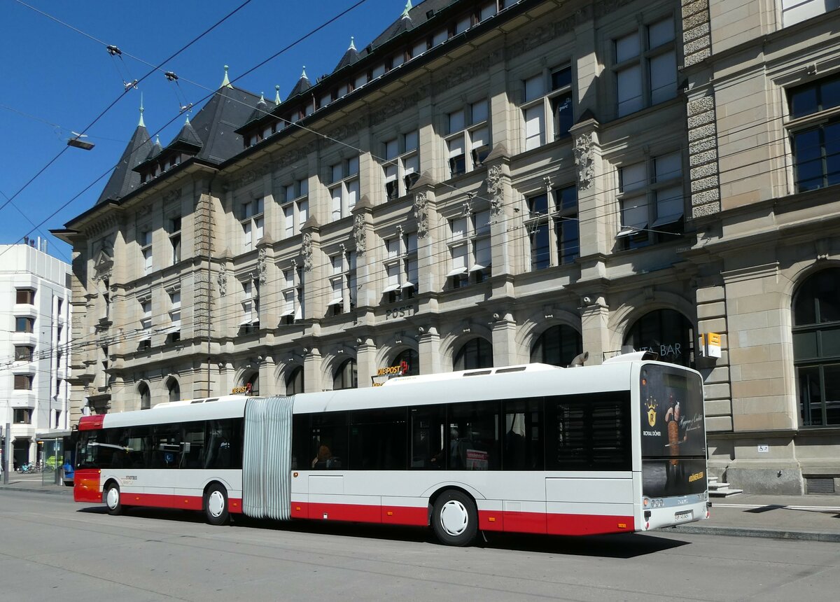 (253'648) - SW Winterthur - Nr. 343/ZH 745'343 - Solaris am 11. August 2023 beim Hauptbahnhof Winterthur