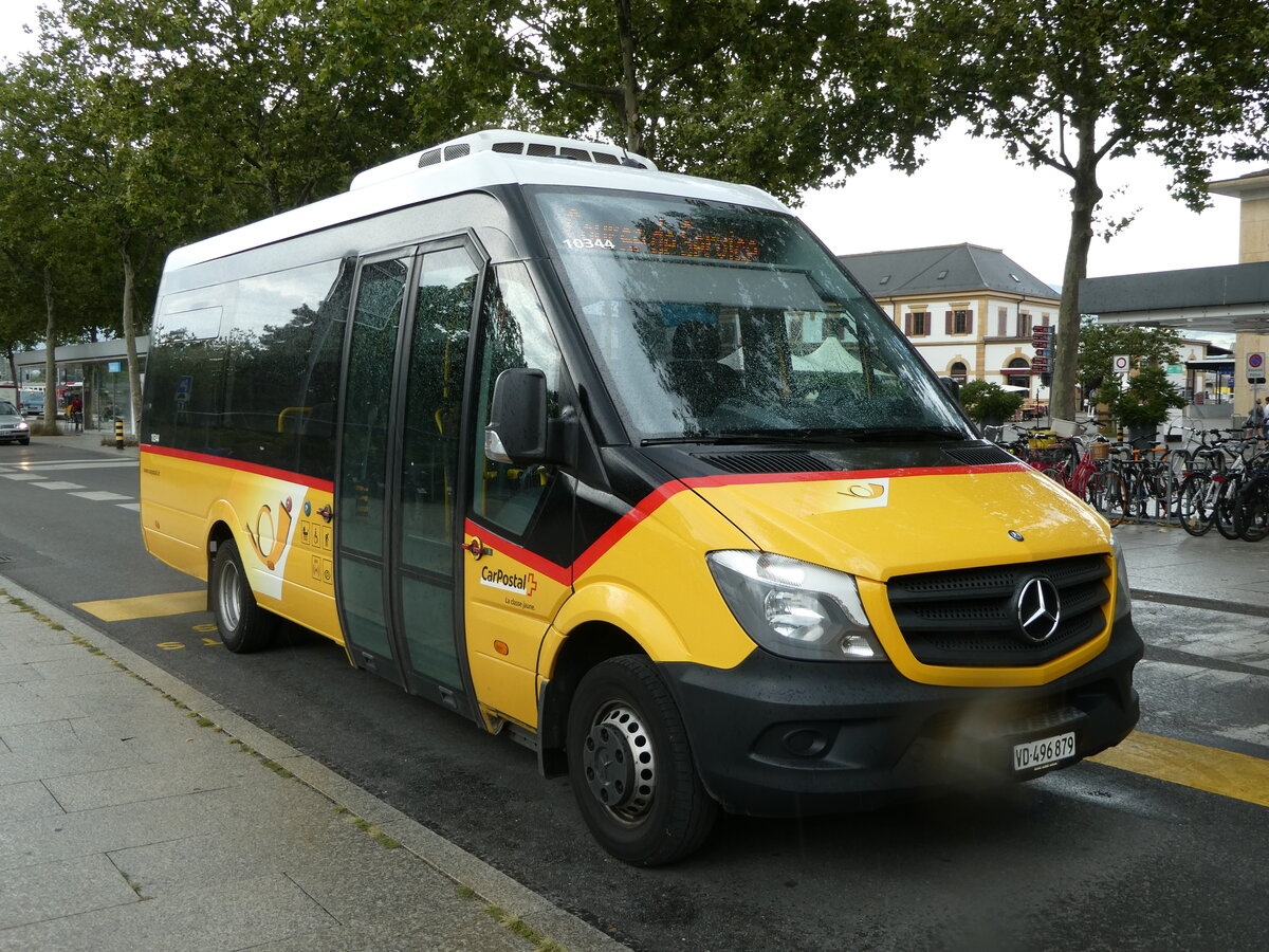 (253'753) - CarPostal Ouest - VD 496'879/PID 10'344 - Mercedes (ex Favre, Avenches; ex Rime, Charmey) am 12. August 2023 beim Bahnhof Yverdon 