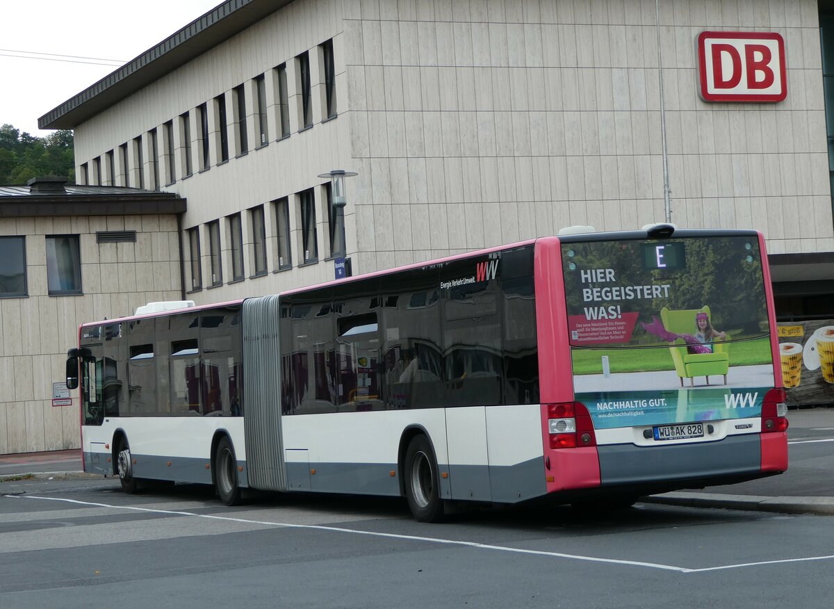 (254'327) - NVG Wrzburg - Nr. 828/W-AK 828 - MAN am 29. August 2023 beim Bahnhof Wrzburg