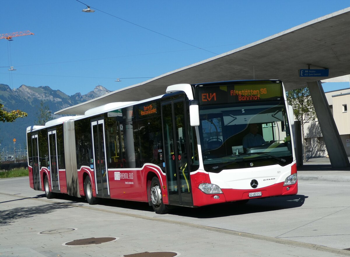 (255'616) - RTB Altsttten - Nr. 921/SG 482'217 - Mercedes (ex Wiener Linien, A-Wien Nr. 8725) am 26. September 2023 beim Bahnhof Buchs