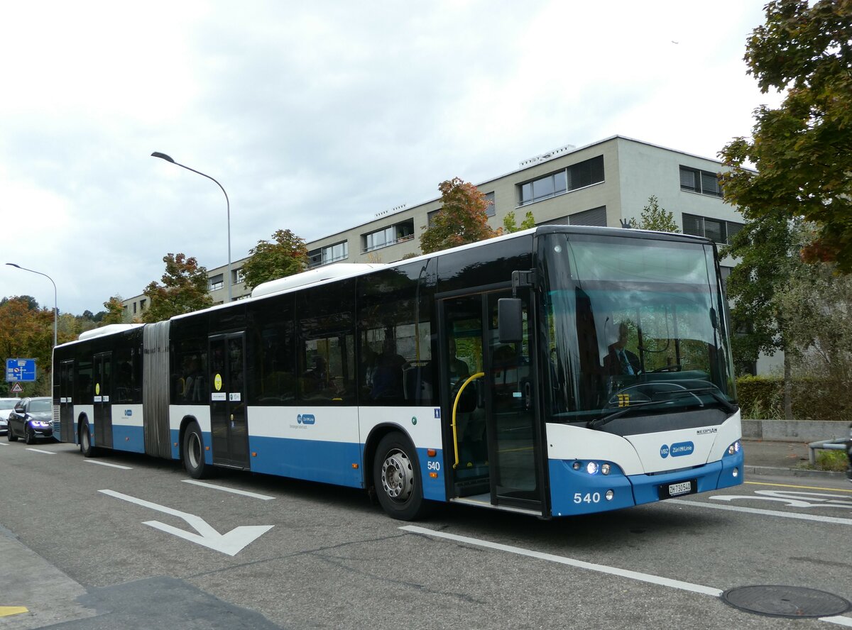 (256'334) - VBZ Zrich - Nr. 540/ZH 730'540 - Neoplan am 21. Oktober 2023 beim Bahnhof Zrich Affoltern