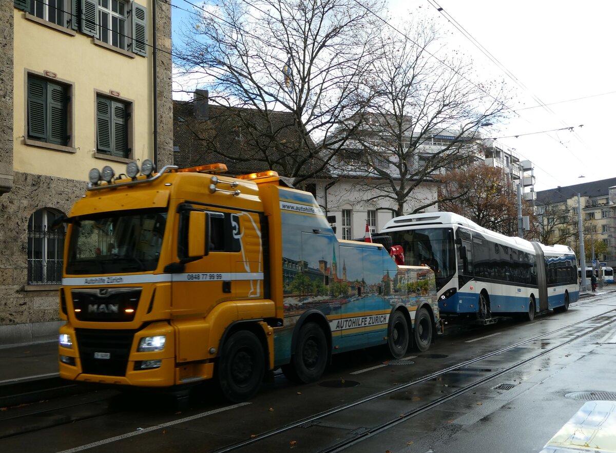 (257'226) - VBZ Zrich - Nr. 465/ZH 942'465 - Volvo am 24. November 2023 in Zrich, Schmiede Wiedikon