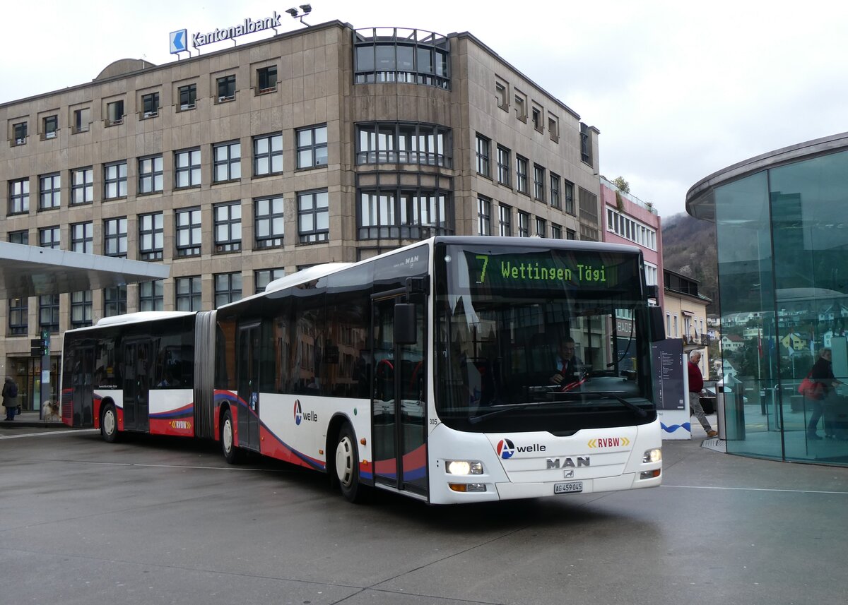 (260'718) - Twerenbold, Baden - Nr. 305/AG 459'045 - MAN am 28. Mrz 2024 beim Bahnhof Baden