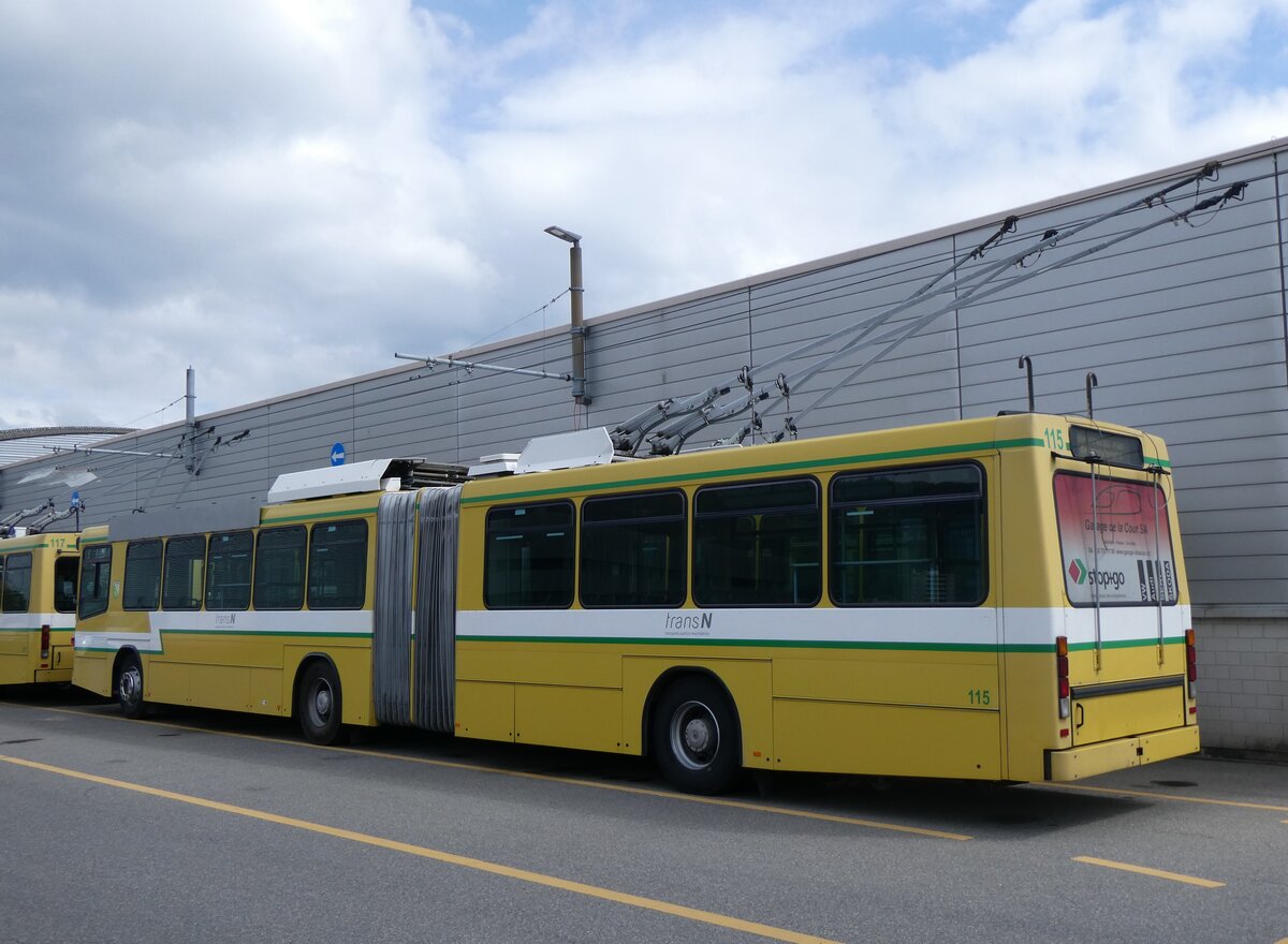 (261'657) - transN, La Chaux-de-Fonds - Nr. 115 - NAW/Hess Gelenktrolleybus (ex TN Neuchtel Nr. 115) am 23. April 2024 in Marin, Dpt