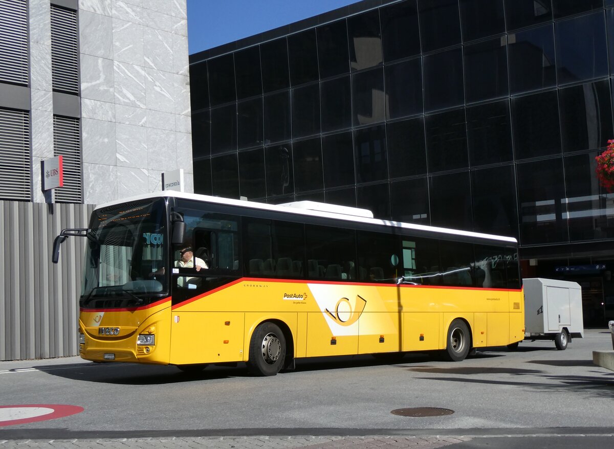 (265'681) - PostAuto Wallis - VS 468'664/PID 10'898 - Iveco (ex Zerzuben, Visp-Eyholz Nr. 64) am 16. August 2024 beim Bahnhof Visp