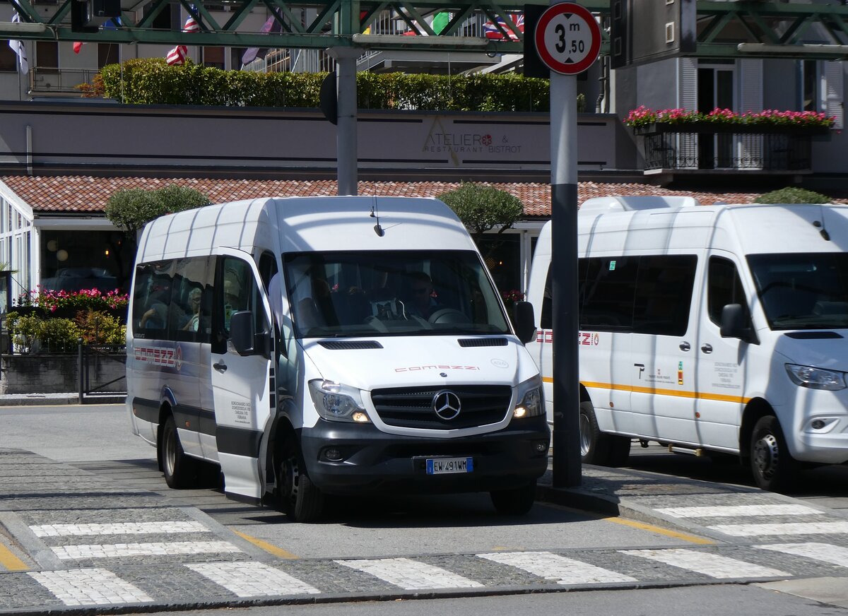 (266'059) - Comazzi, Bergomanero - Nr. 426/EW-491 WM - Mercedes am 20. August 2024 beim Bahnhof Domodossola