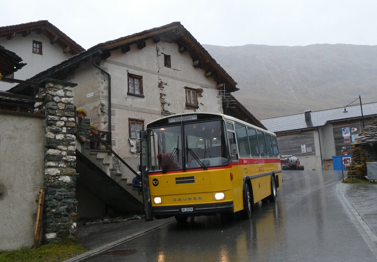 (267'865) - Ltscher, Haldenstein - GR 30'758 - Saurer/R&J (ex Dornbierer, Thal; ex FRAM Drachten/NL Nr. 24; ex PostAuto Graubnden PID 2870; ex P 24'367) am 8. Oktober 2024 in Juf