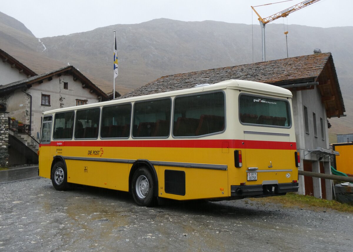 (267'870) - Ltscher, Haldenstein - GR 30'758 - Saurer/R&J (ex Dornbierer, Thal; ex FRAM Drachten/NL Nr. 24; ex PostAuto Graubnden PID 2870; ex P 24'367) am 8. Oktober 2024 in Juf