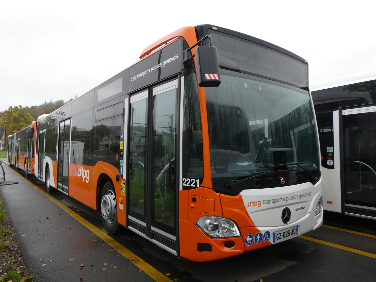 (268'306) - Aus Frankreich: Gem'Bus, St-Julien-en-Genevois - Nr. 2221/GZ 025 AD - Mercedes am 20. Oktober 2024 in Winterthur, Daimler Buses