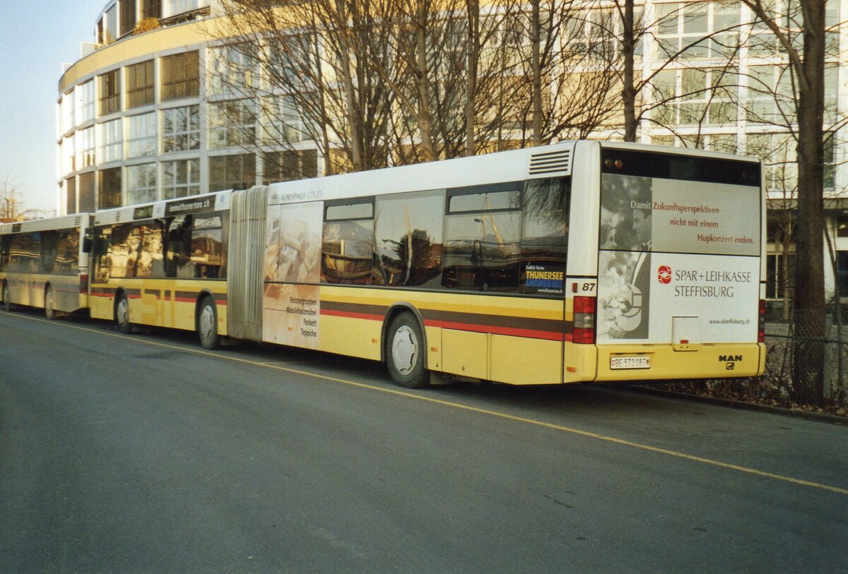 (AH 03) - Aus dem Archiv: STI Thun - Nr. 87/BE 572'087 - MAN am 13. Februar 2006 bei der Schifflndte Thun