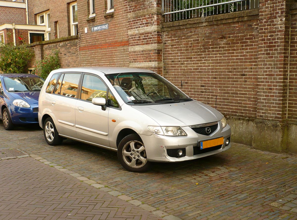 Mazda Premacy Baujahr 2003. Leiden, Niederlande 18-07-2015. - Fahrzeuge ...