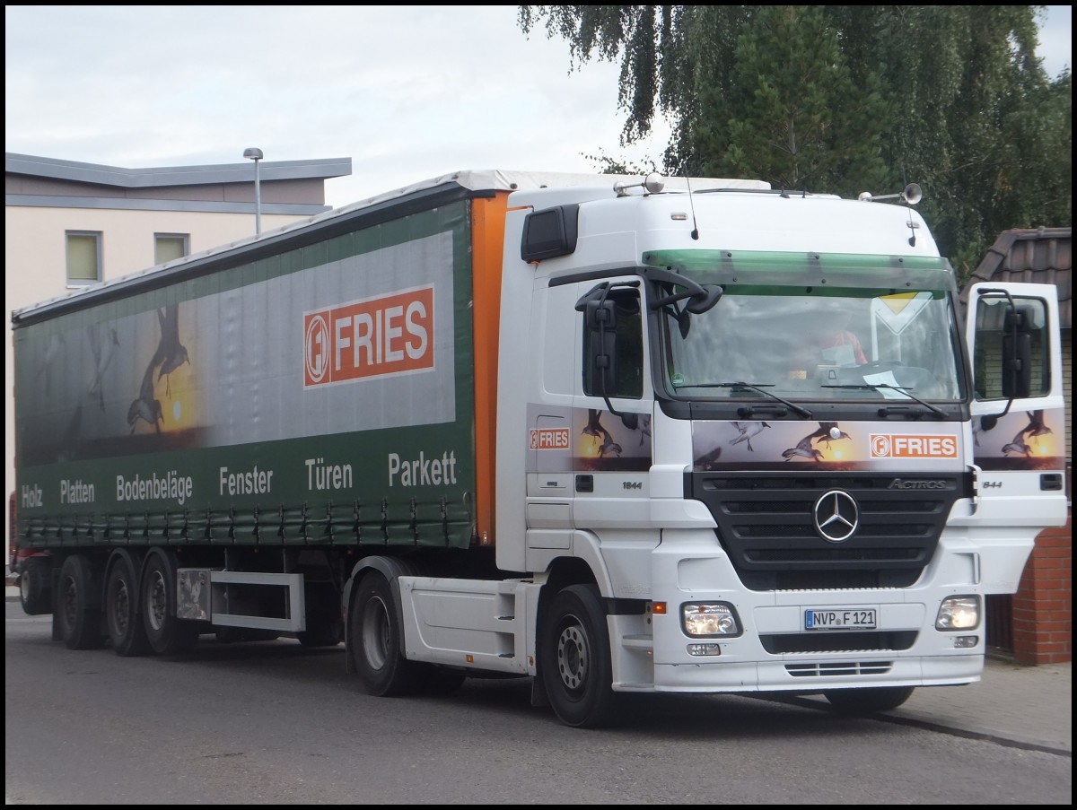 Mercedes Actros Sattelzug in Sassnitz.