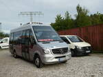 (254'394) - Unser Roter Bus, Knigsbrck - VG-B 22 - Mercedes am 30.