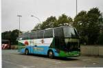 (090'137) - ??? - GI 8356 AK - DAF am 9. Oktober 2006 beim Bahnhof Girona