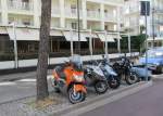 Parkende Motorräder in Riccione am 9.6.2012.